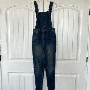 *LAST CHANCE!* 
Forever 21 Button Front Overalls Size Small